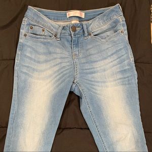 Super comfy stretch Capris.